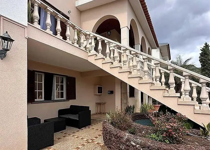 Casa Valhalla פונשל